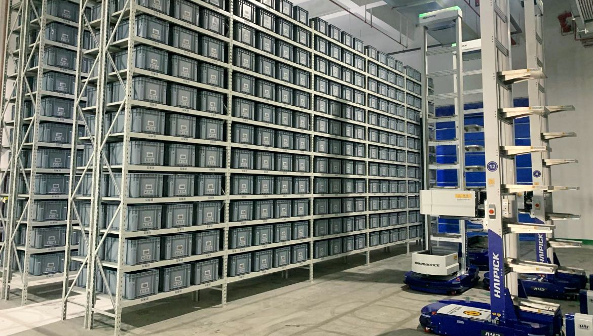 vertical storage box