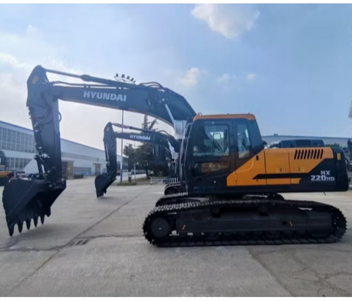 HYUNDAI HX220HD excavator (4)