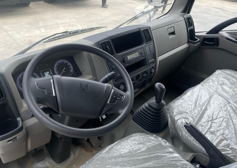 JMC New Carrying Plus Single 4X2 Cargo Truck 122HP Hot Sale Good Price Diesel Fuel