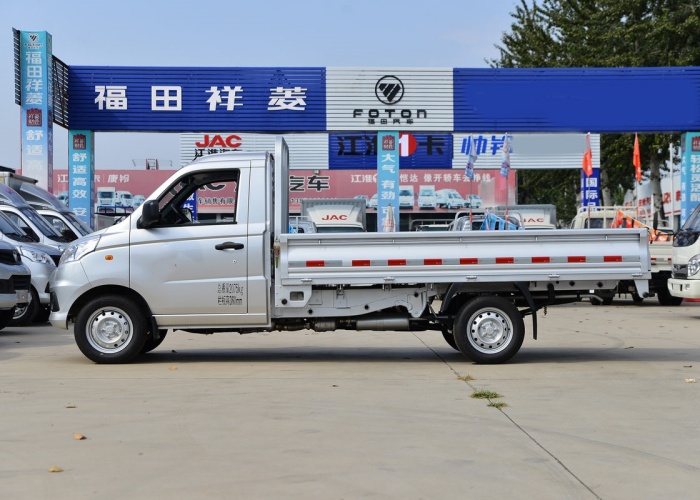 FOTON Xiangling V Single Row 4x2 LHD Cargo Mini Truck for Sale (3)