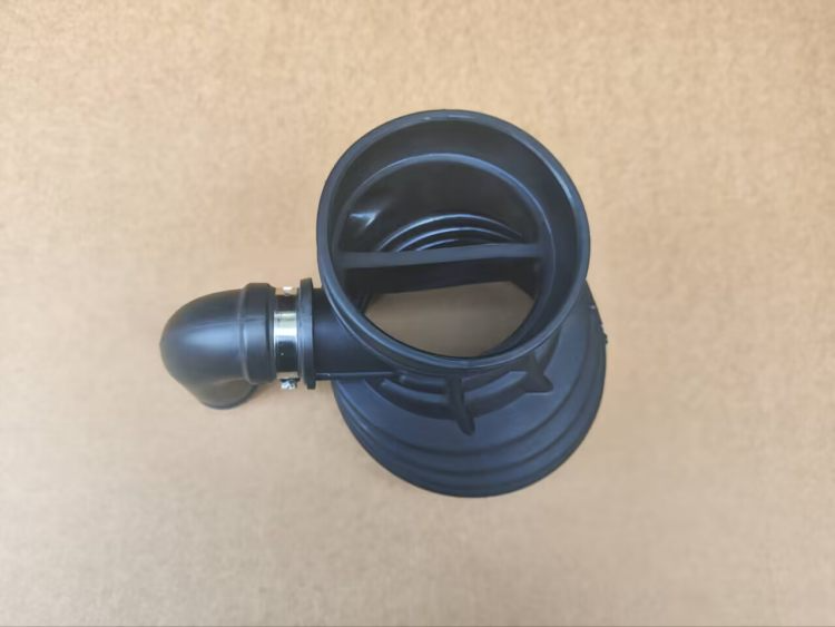 SINOTRUK SITRAK 202V09402-0189 Air Intake Connecting Pipe (Compressor Inlet) Genuine Quality Engine Parts (2)