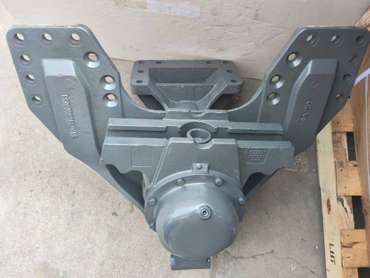 SINOTRUK HOWO 08 Model T7H T5G SITRAK AZ9925520310 Truck Parts Balance Shaft Assembly Hot Sale (2)
