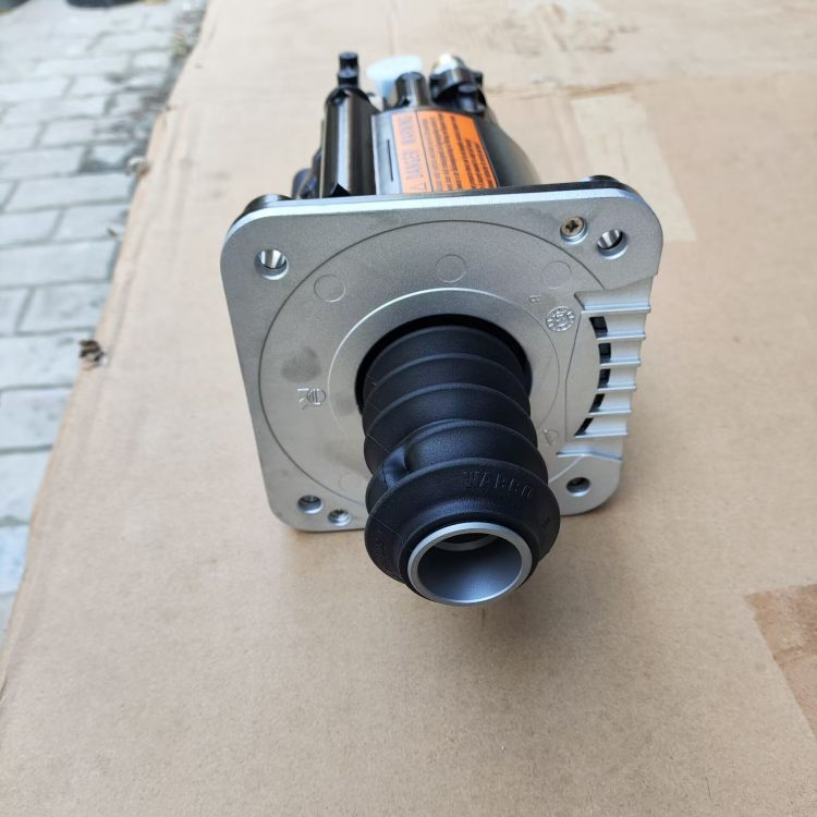 SINOTRUK HOWO AMT WG9700240035 Truck Parts AMT Booster Cylinder Hot Sale (4)