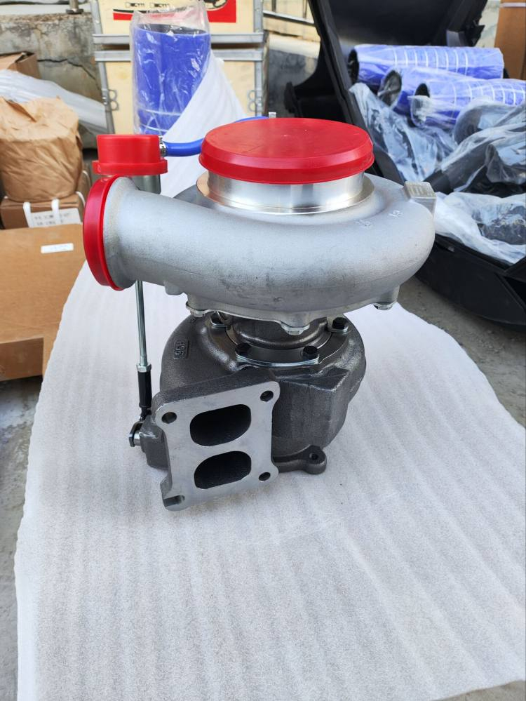SINOTRUK HOWO T7H T5G SITRAK Turbocharger 202V09100-7840 Heavy Truck Engine Spare Parts Hot Sale (1)