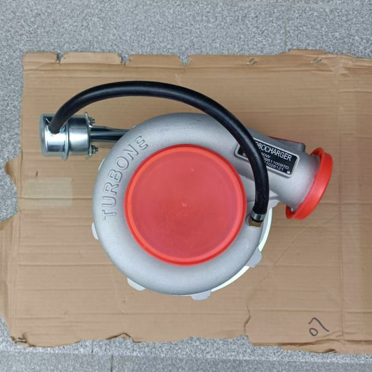 SINOTRUK HOWO T7H SITRAK MC11 MC13 082V09100-7586 Truck Parts Exhaust Turbocharger Assembly Hot Sale (3)