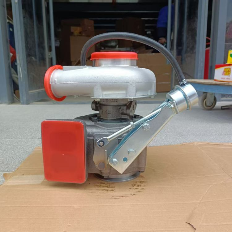 SINOTRUK HOWO T7H SITRAK MC11 MC13 082V09100-7586 Truck Parts Exhaust Turbocharger Assembly Hot Sale (4)