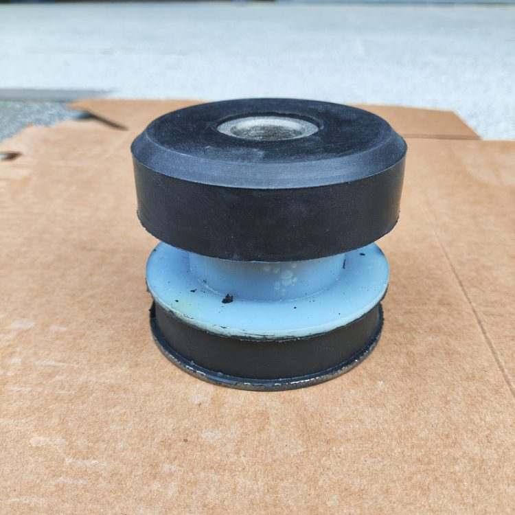 FAW J6 Front Engine Mount Cushion 1001015A-263A Truck Engine Suspension System Parts (3)