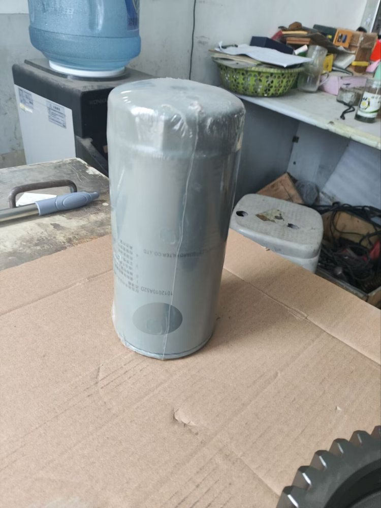 FAW J6 JH6 J7 FAWDE XICHAI CA6DL2 Engine Oil Filter Assembly 1012010A52D Truck Engine Parts (4)