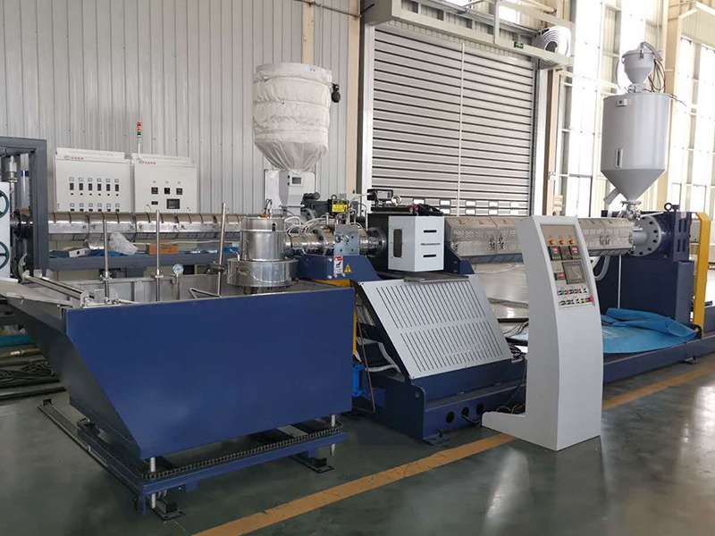 擠出+水槽+模具