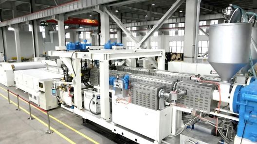 新大成180+180型EVA/POE太陽能電池封裝膠膜生產(chǎn)線開機