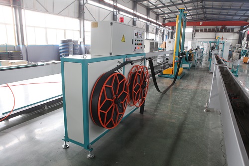 Four sets PE fiber strapping production lines were sent to the Indian customer today. 