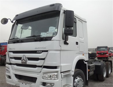 SINOTRUK HOWO 6x4 tractor trailer truck