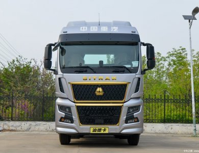 Sinotruk Sstrak C9H Tractor Truck 4X2 510HP 50Tons Tractor Truck