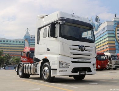 New Faw J7 Tractor Truck 4X2 550HP Tractor For Sale