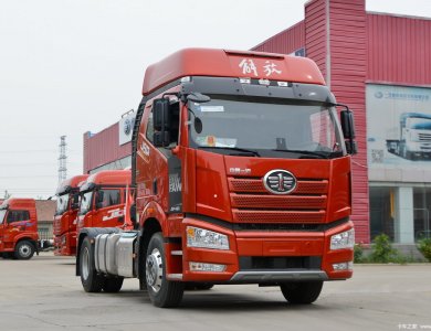China Faw J6P Tractor Truck 4x2 10 Wheels 390//420//460//550HP Tractor For Sale