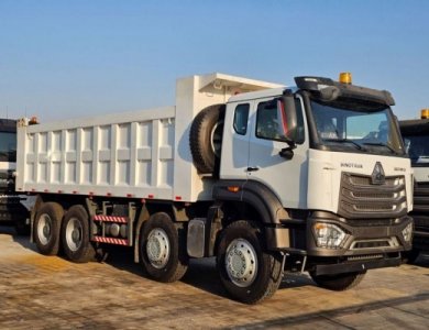 SINOTRUK HOWO NX 8x4 30cbm Tipper Truck for Sale