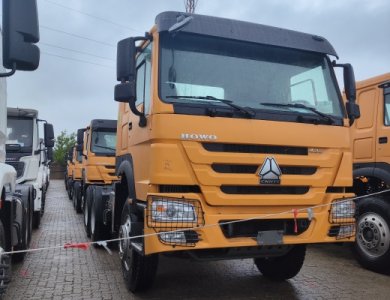 HOWO 6x4 430hp 50t Tractor Truck for Sale in Africa