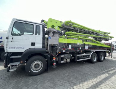 ZOOMLION 47M 47X-5RZ Concrete Pump Truck for Sale