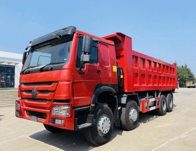 Bonne vente SINOTRUK HOWO 8X4 380CV CAMION DE BENNE AVEC 40-50 TONNES