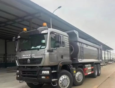 Sinotruk HOWO T7S 8x4 430 HP Euro II Angola Construction Dump Truck 20 m³ for Sale