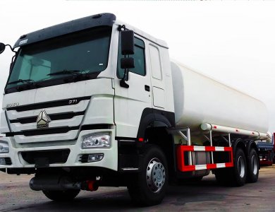 HOWO 6×4 336 HP Euro II 30 000 L Fuel Tanker Truck 30-ton Oil Bowser for Sale