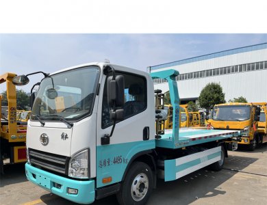 FAW 4×2 110 km/h Euro-VI 130 HP Manual 6-Speed 1.8 t/2.7 t Axles 4 t Payload 5100×2300 mm Flatbed Slide Wrecker 3-5 Tons One-Tow-Two Tow Truck for Sale