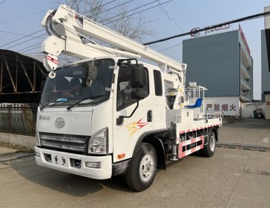 FAW 4×2 90 km/h Euro-II 120 HP Manual 5-Speed 2 t/2.7 t Axles 200 kg Payload 14 m RHD Folding-Arm High-Lifting Platform Aerial Work Truck for Zambia for Sale