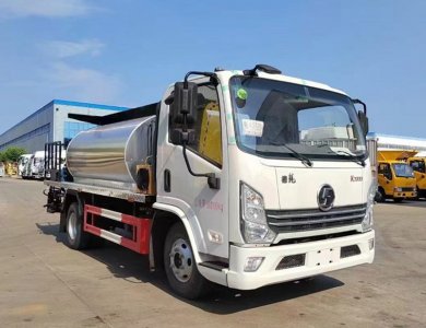 SHACMAN 8x4 200HP 9m³ Intelligent Road Maintenance Asphalt Distributor Truck with Italian Riyalo Diesel Burner G20 for Sale