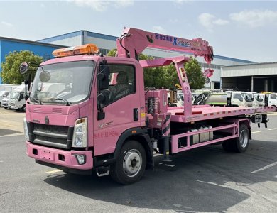 SINOTRUK HOWO 4x2 YN4102QBZL 116HP Euro II 5T Full Down Flatbed Wrecker Truck with Crane for Sale