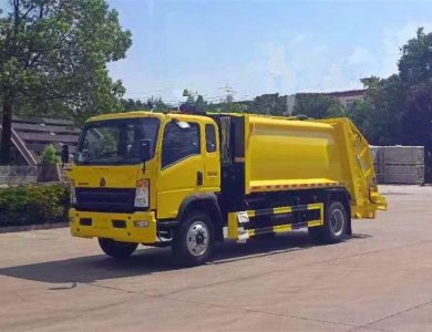 SINOTRUK HOWO 4x2 YUNEI 110HP Euro 3 6-8m³ Garbage Refuse Compactor Truck with 5-Speed Transmission 3.2T Axle for Sale