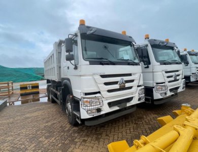 Hot Selling SINOTRUK HOWO 6X4 HW76 Dump Truck 380hp 20CBM EURO 2 for sale