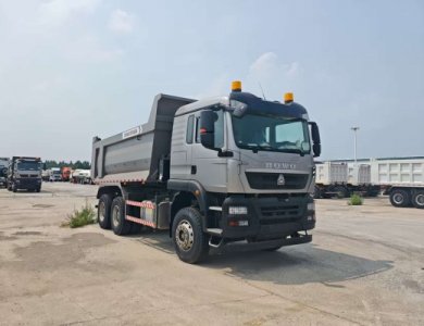 HOWO TX 6x4 RHD 371hp Dump Truck Tipper Zambia Sales Price