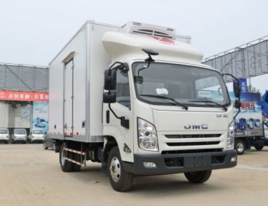 Camion réfrigéré léger JMC 4x2 à cabine simple – Pour transport frigorifique en Algérie