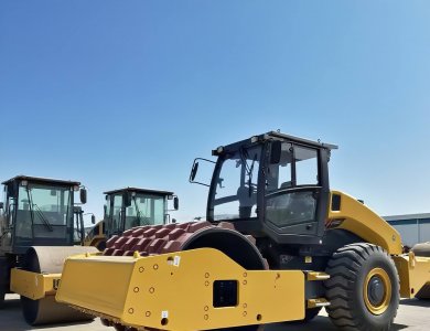 Algeria-Specific 6122E 22 Ton Single Drum Mechanical Vibratory Road Roller — Heavy Infrastructure Compaction