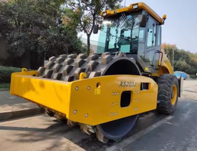 Algeria-Specific XS203J 20 Ton Single Drum Road Roller — High-Efficiency Road Construction Compaction