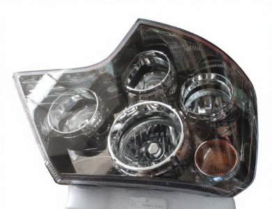 SINOTRUK HOWO A7 Right Head Lamp WG9925720002 Truck Front Headlight Assembly Genuine HOWO A7 Lighting Spare Parts Supplier