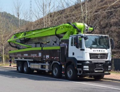 SITRAK 8x4 Chassis Mounted ZOOMLION 62M Boom Concrete Pump Truck