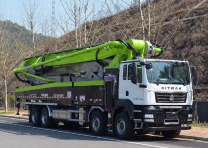 SITRAK 8x4 Chassis Mounted ZOOMLION 62M Boom Concrete Pump Truck