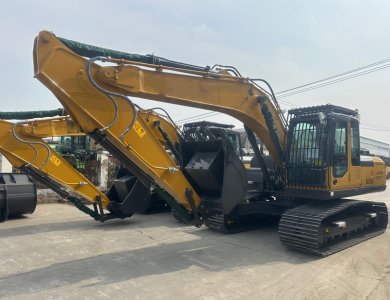 XCMG XE215C 21.5 Ton Crawler Excavator 106.5KW Heavy Duty Excavator for Sale in Algeria