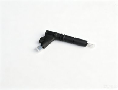 Fuel Injector VG1246080036 For D12.420HP High Quality