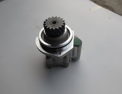 SINOTRUK HOWO steering pump WG9725471016 Heavy Duty Truck Parts 