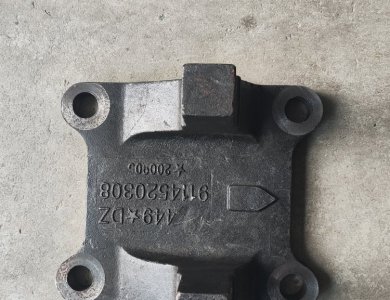 SHACMAN Delong X3000 Lower Thrust Rod Bracket DZ9114520307 for Sale
