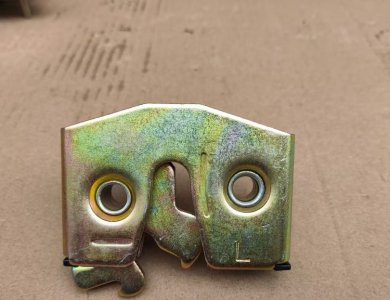 SINOTRUK HOWO 81.62680.6095 Weichai Engine Left Door Lock Block Heavy Truck Spare Part Factory Direct Supply for Sale