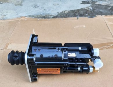 SINOTRUK HOWO AMT WG9700240035 Truck Parts AMT Booster Cylinder Hot Sale