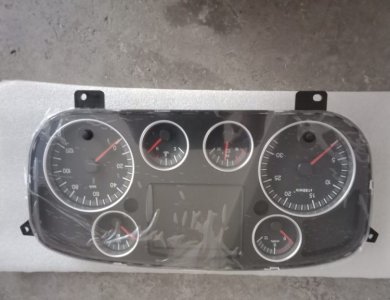 SINOTRUK HOWO A7 T7H T5G WG9918581111/1 Truck Parts Fuel Combination Instrument Dashboard Hot Sale