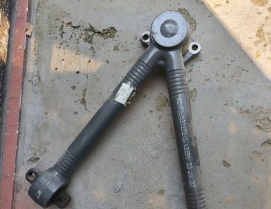 SINOTRUK HOWO T7H T5G SITRAK AZ9725529272 Truck Parts V-Type Thrust Rod Assembly Hot Sale