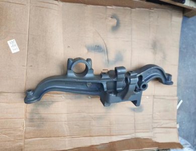 SINOTRUK HOWO T7H T5G STEYR KING AZ9925528070 Truck Parts Left Rear Axle Equalizer Beam Assembly Hot Sale