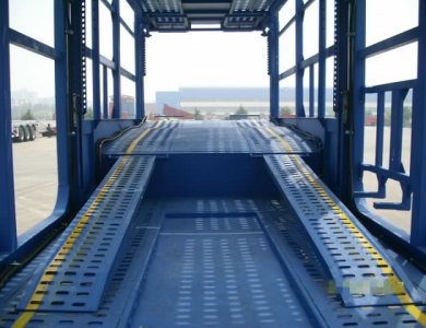 Car carrying Semitrailer
