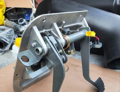 SINOTRUK HOWO Combination Pedal Control Assembly (New Switch / Common Rail) AZ9725361021 for Sale
