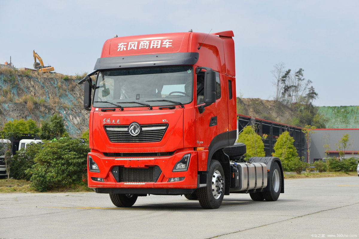 DNGFENG TIANLONG 4180 4x2 TRACTOR TRUCK 